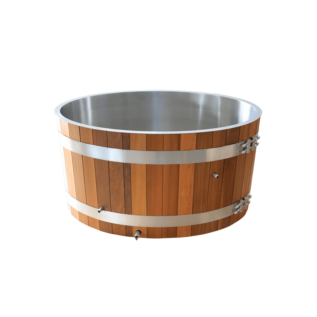 back view of eildon ice bath by peak sauna and ice in melbourne