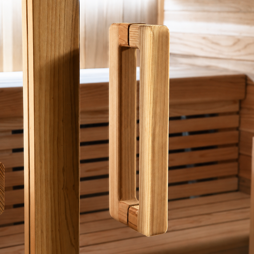 Peak Stirling Glass Outdoor Traditional Sauna door handle close up view